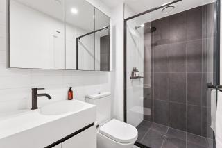 Stunning River & City Views and Huge Balcony! - 3