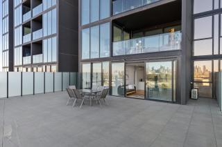 Stunning River & City Views and Huge Balcony! - 1