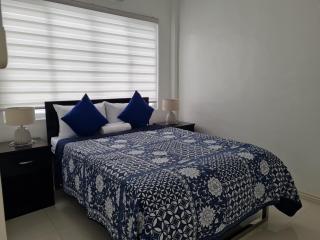 Blu Serenity Villas & Hotel by SMS Hospitality - Los Baños - 8