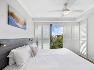 Coastal Charmer Resort-style Living at Alex Beach - Alexandra Headland - 7