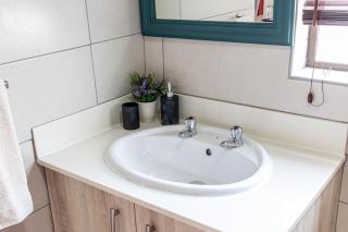 Gold Crest Guesthouse - Roodepoort - 5