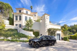 Chateau Beverly Hills by Stay Awhile Villas - 8