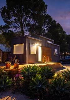 Pink Lake Tiny House - 'Peony' - Lochiel - 0