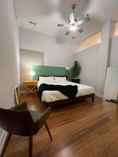 Chic 1 BR w Parking - Chicago - 3