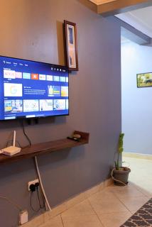 Karibu home easily accessible and spacious. - Kampala - 6