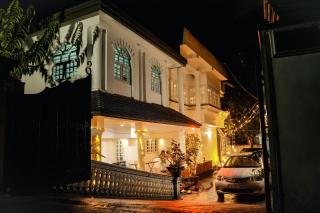 Bougain Villa Service Villa - - 0