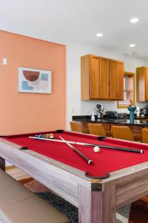 Designer Apt Billiards Private Patio 1 Parking - 9