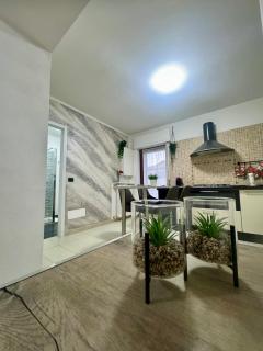 Casa Alessio - Elegante Appartamento nel Cuore di Cesano Maderno - Cesano Maderno - 0