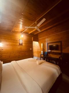 Aarambol Lake Resort - 1