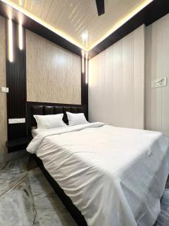 Durga P Guest House near harishchandra ghat - Varanasi - 0