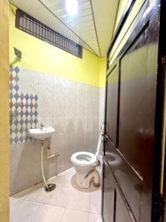 Durga P Guest House near harishchandra ghat - Varanasi - 7
