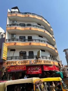 Durga P Guest House near harishchandra ghat - Varanasi - 6