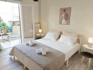 Double bed in a room 5' from metro - Athènes - 1