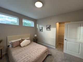 Elegant Townhouse near NDSU and Downtown Fargo #101 - Fargo - 1