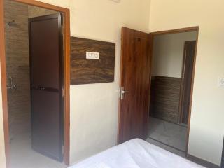 Your Place Home Stay - Jhājra - 4