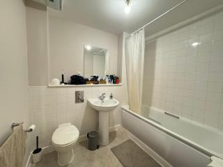 Modern 1BD Flat near Olympic Park Stratford - London - 7
