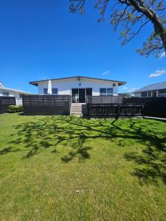 Ultimate Family Holiday - Pet Friendly! - Papamoa - 0
