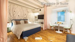 Piazza Unità d'Italia - Jr Suite con AC - Wi Fi - Park Convenzionato - Trieste - 9