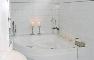 Gorgeous Home In Huskvarna With Wifi - Huskvarna - 2