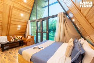StayVista at Rahat with Private Pool, Lawn & BBQ - Srinagar - 4