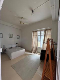The Local Guest House - Āīzawl - 2