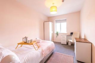 10 bedroom 8 bathroom house sleeps 15 - Bristol - 6