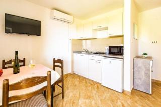 Apartments PoolHouse - Metajna - 4
