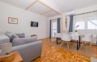Nice Apartment In Stinica - Stinica - 8