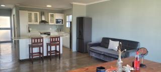 Frances 10 Unit 2 - Struisbaai - 3