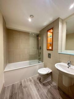 City Centre Haven - Huge Garden Access - West St - Sheffield - 6