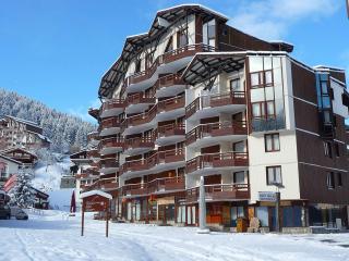 Studio lumineux avec balcon sud, plein cœur de La Tania, skis aux pieds - FR-1-513-43 - 4