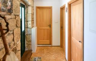 Beautiful Apartment In Hrvace With Wifi - Hrvace - 9