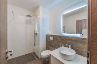 Luxusní Apartmán U Petrofa s vlastním parkovacím místem - 4