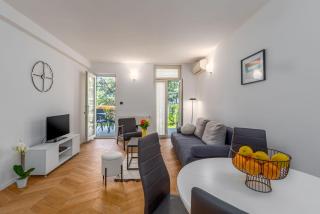Malerisches Apartment mit mediterranem Garten - nur 450 Meter zum Strand - Poreč - 2
