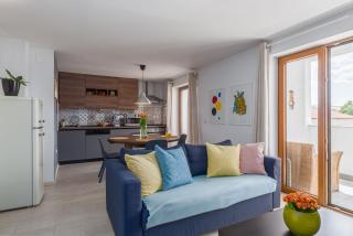 Modernes Apartment mit Meerblick, stylischem Interieur, privatem Balkon, Grill, Klima, WiFi - Poreč - 5