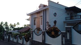 Everardus Mantap Guest House - Ngurblut - 9