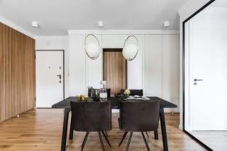 Elegancki i Stylowy Apartament w Gdańsku z Klimatyzacją, Wanną i Parkingiem by Noclegi Renters - Danzig - 3