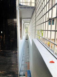 Beautiful 2 BHK with Balcony - Bangalore - 5