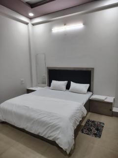 Satyabhama Homestay-Opel-2 BHK Apartment - Indore - 6