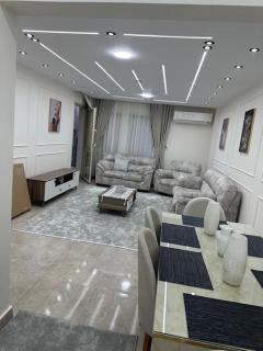 Furnished Apartment sheikh zayed شقه مفروشة زايد - 6