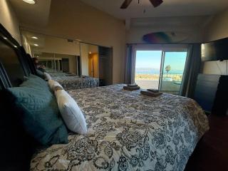 Panoramic View Bayfront Gem 3BR - San Diego - 7