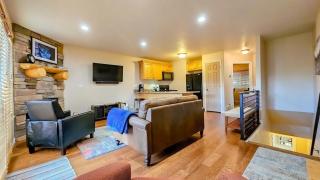 Rustic Ridge with Gym and Game Room - 2