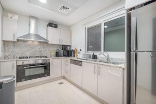 Absolutely Stunning 3 Bedroom Apartment in Downtown - Dubai - 9