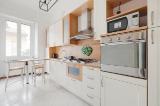 Gambara M1 White Functional Apartment - Milan - 2