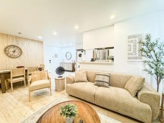 Boho-Chic 1BR-1BA Oasis near Hollywood -BRBEV13 - 1