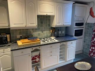 Charming Garden Flat - 3