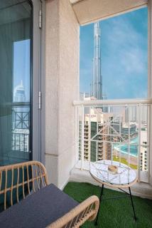 Luxurious 1-Bed, 2-Bath with Burj Khalifa Views - Dubai - 7