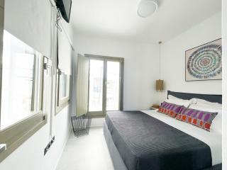Joelia Suites in Naousa Paros with private jacuzzi! - Naoussa - 5