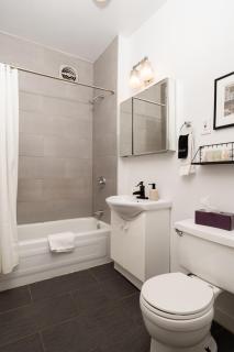 Flexhome Ukrainian Village 2BR D2 - Chicago - 1