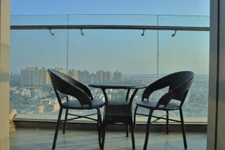 High Rise Den 1 - 5